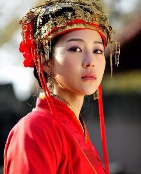 古装戏里的嫁衣美人们,哪一位曾惊艳了你的眼?
