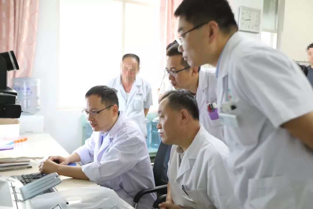 北京中日友好医院胸外科专家强光亮博士定期来我院教学