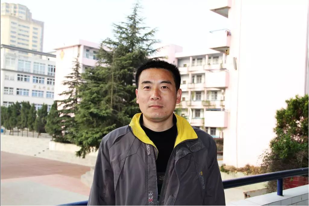 教育教学创佳绩立德树人书新篇