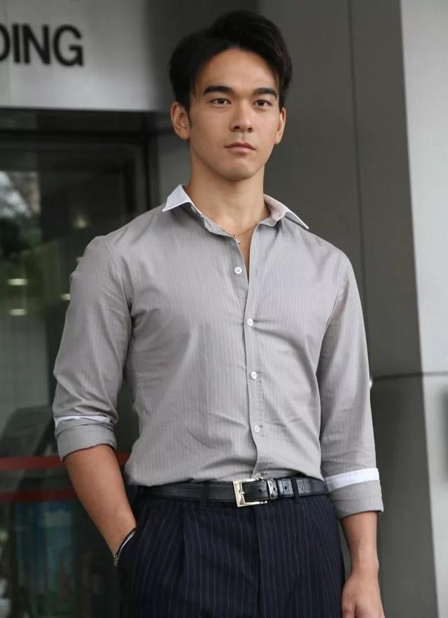 因无牌驾驶被判60小时服务令!29岁男星直言:好过交罚款