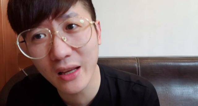 cf白鲨晒账户余额200万却还在叫苦网友起哄卖选手