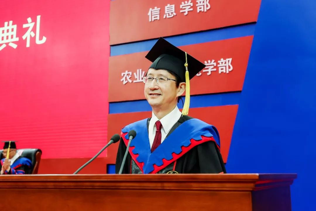 以青春之我建功新时代浙江大学校长吴朝晖在2019年本科生毕业典礼上的