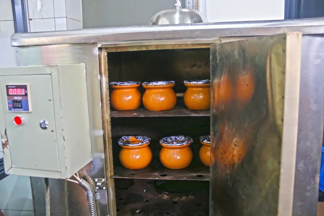 南园菜场附近突然开了家清爽好味的瓦罐汤广电员工放弃食堂频频打卡