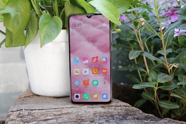 刚刚小米cc9正式发布售价1799元