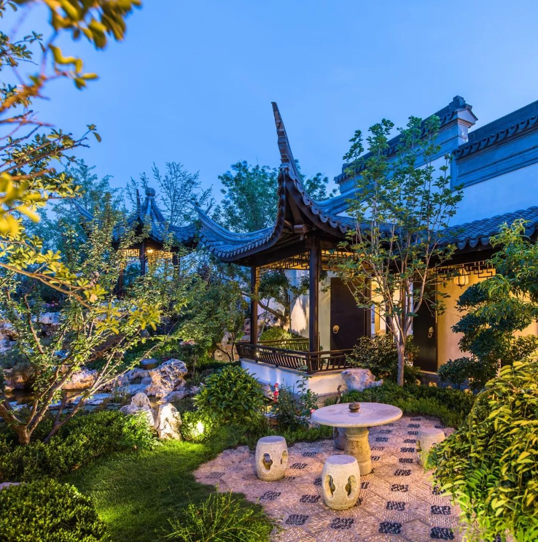 绿城·天津桃李春风实景因此对于当下的城市人群而言,中式庭院更像是