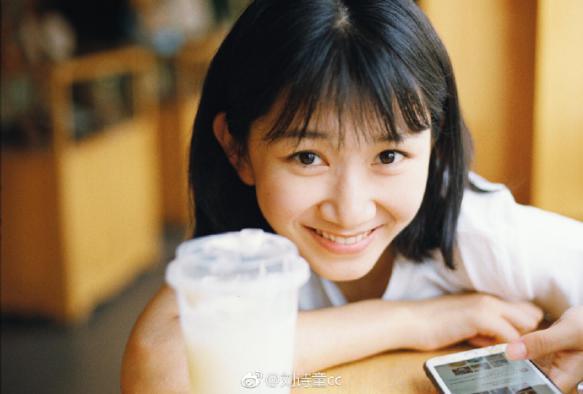 清凉一夏元气少女刘诗童的夏日拍照法则