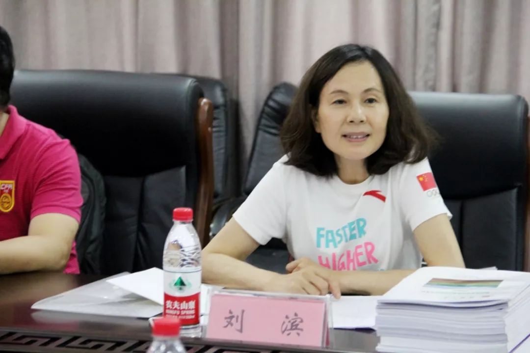 余小英:省体育局青少年体育处副调研员作为一所体育传统老校,多年来