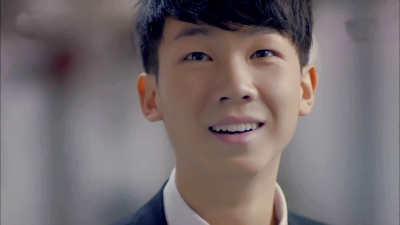 极具辨识度嗓音的白举纲官宣创作的歌都会做成录音室版本