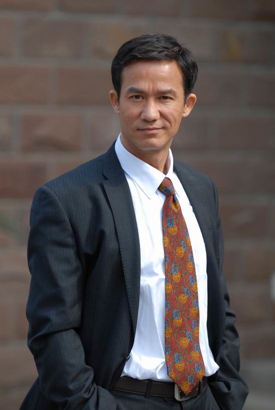 他演反派成名,51岁娶小23岁娇妻老来得子,如今60岁仍戏约不断_李子雄