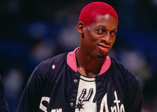 话说,耐克居然在不久前以此为灵感,为罗德曼释出了一双经典球鞋nike