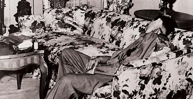 梅耶·兰斯基和其他有权有势的黑手党成员认为西格尔开发的拉斯维加斯