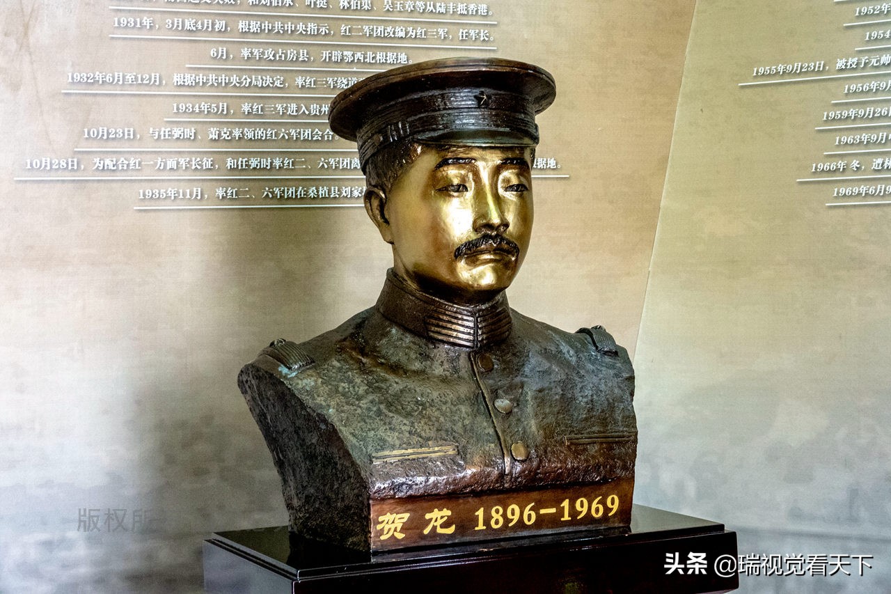 贺龙闹革命不是“两把菜刀”,而是一把或三把,受邀指挥南昌起义-搜狐大视野-搜狐新闻