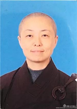 兼习中医方剂,针灸,五运六气,道医及民间草药,博釆众长,以佛教医方明