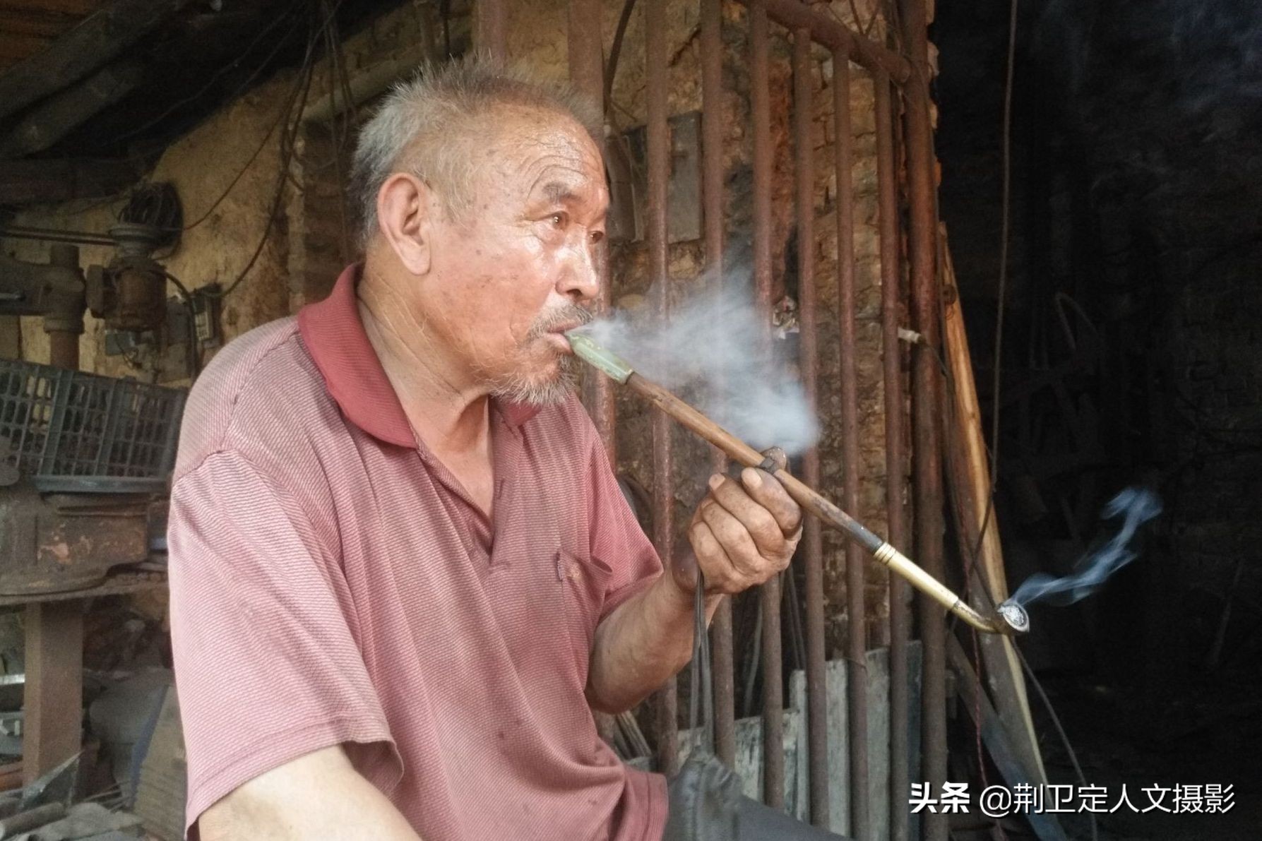 山西74岁老人重操旧业开铁匠部,提起倒插门的女婿他唉声叹气-搜狐大视野-搜狐新闻