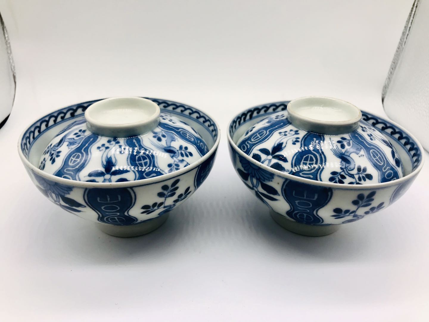 元青花,明洪武,永乐,宣德朝的青花,釉里红瓷器等,大约占赝品海捞瓷的