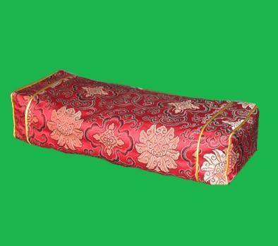 重点来了,半夜崔莺莺不但自己来了,还带了枕头.