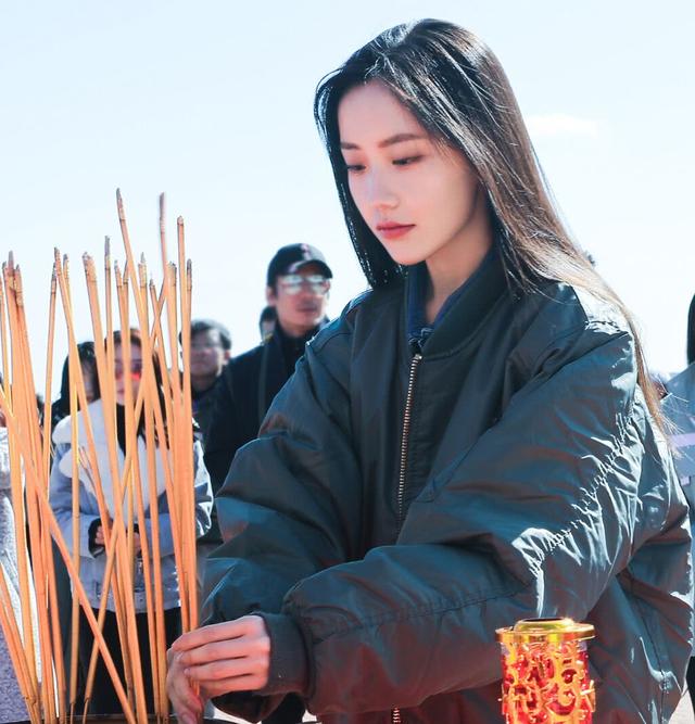 杨幂旗下再签新艺人今签约少年派戏份不多却很抢眼