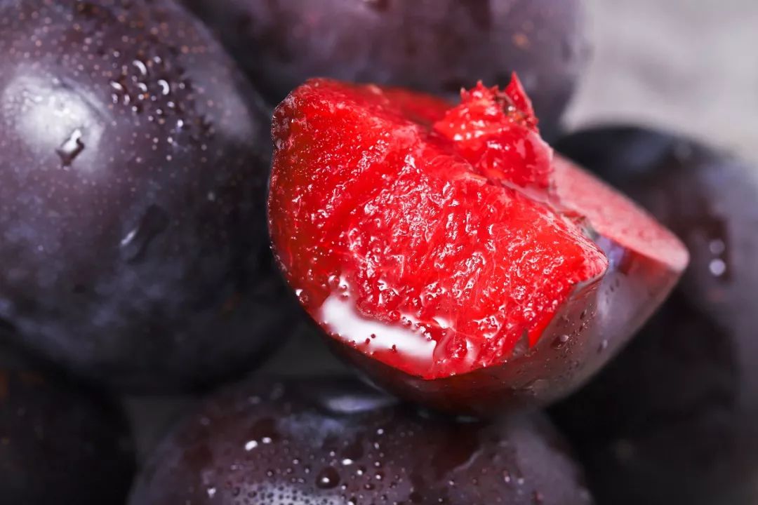 产地食材丨浓郁香滑玫瑰李爆汁蜜甜比美国进口更新鲜更便宜