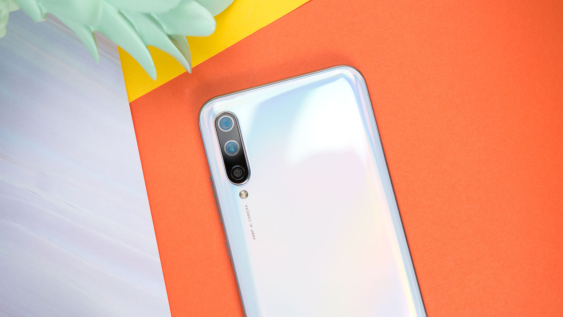 小米cc 9e图赏:单手尺寸 轻巧长续航