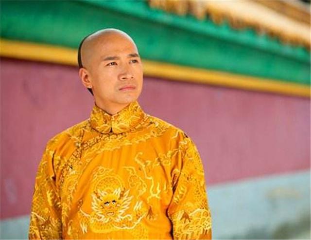 雍正说:只要我活着,谁也不敢动你!乾隆一上位,就把他凌迟处死