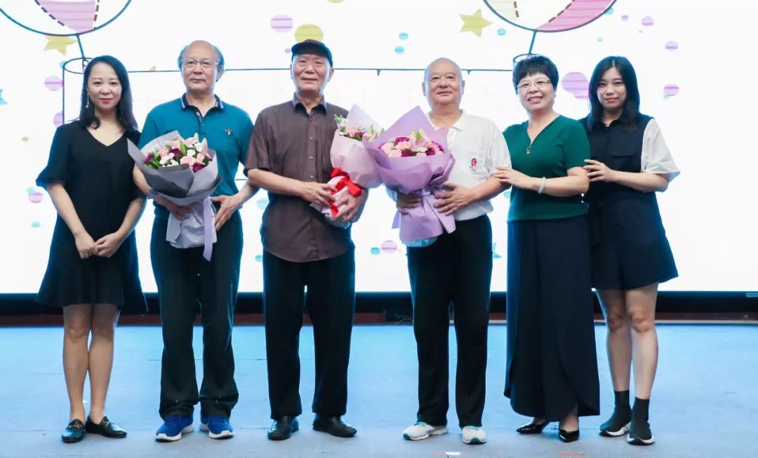 师恩难忘意深浓宝城小学京剧社团男队汇报演出暖心开唱