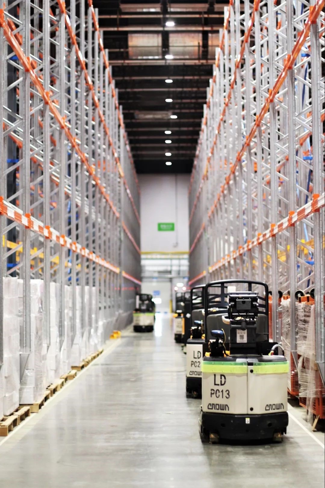 mcdaniel)在接受媒体采访时表示,沃尔玛继续加大在物流供应链的投资