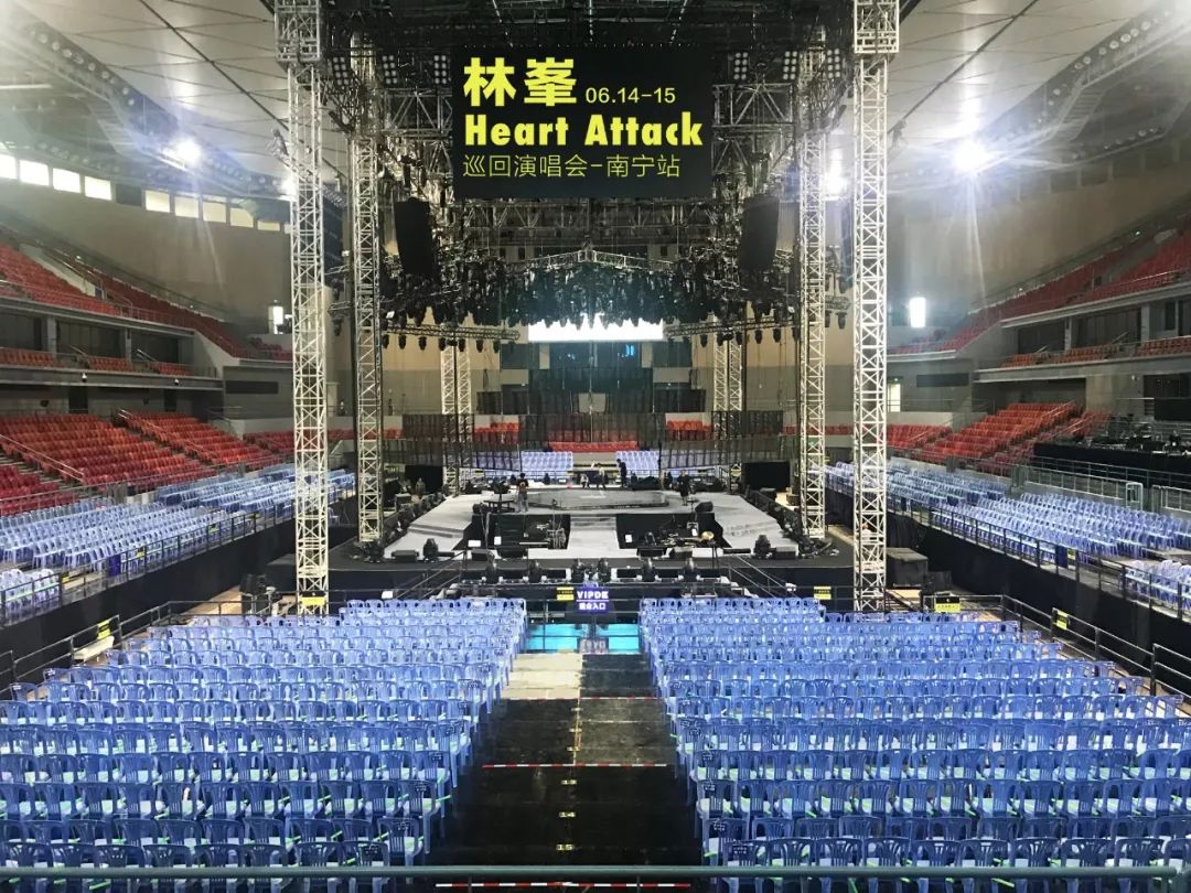 国内首创高空吊臂360度全场环绕舞台揭秘!