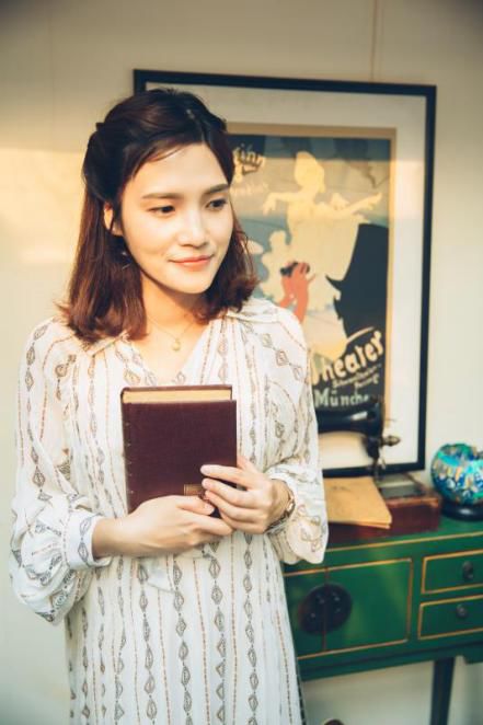 韦娜韦娜,青年作家,慈怀读书会文化总监,慈怀女性成长读书会阅读推广