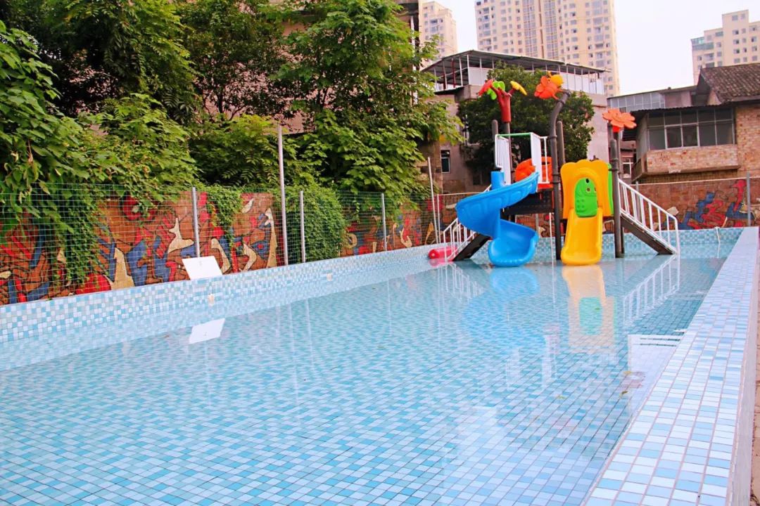 清凉一夏,全城游泳节,万人狂欢!9.9元一站式通玩!_泳池