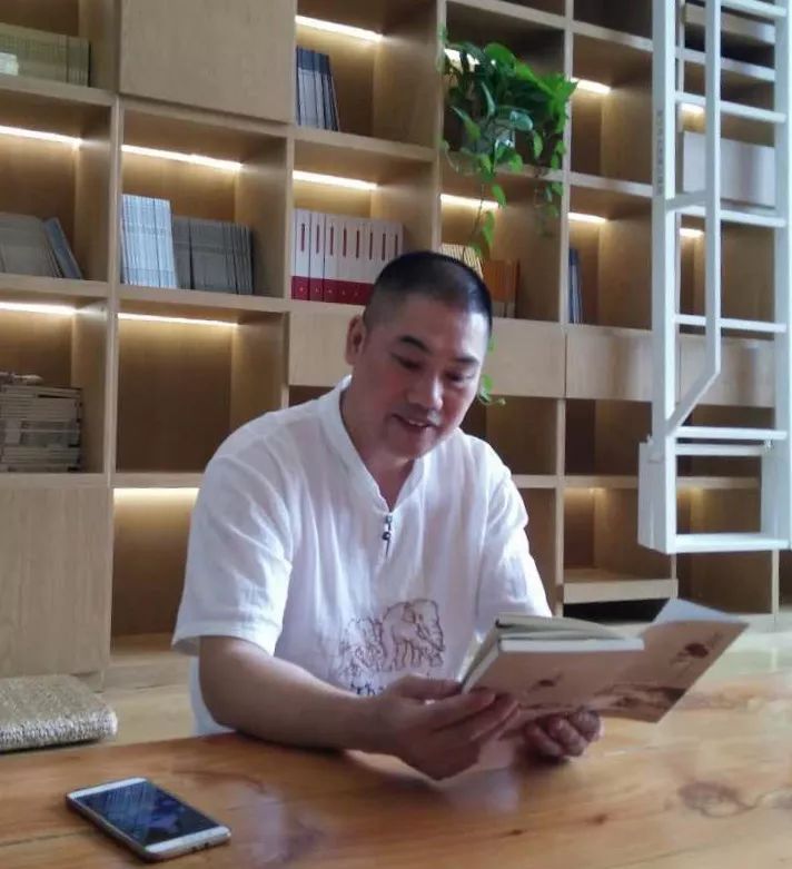 诸暨一孩子喜欢画画妈妈带他去这个地方