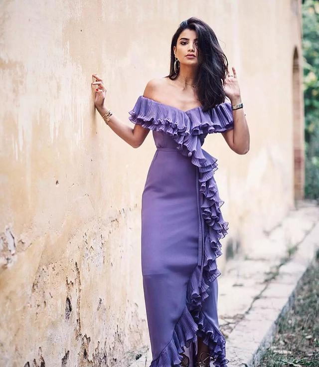 穿复古紫会美到爱上自己,选对这六种色调,高级感其实很简单