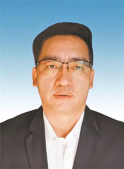 红河州泸西县县长图片