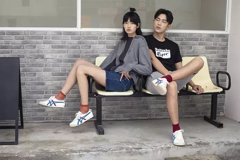 开团明星人脚一双的鬼冢虎时尚复古舒适可配亲子