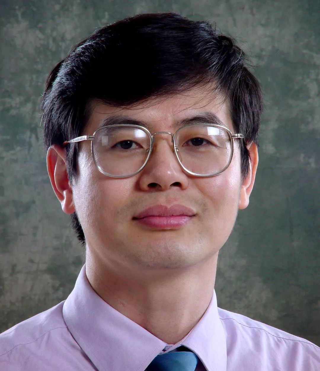 师从著名计算机专家夏培肃院士(我校第一任计算机专业教研室主任)