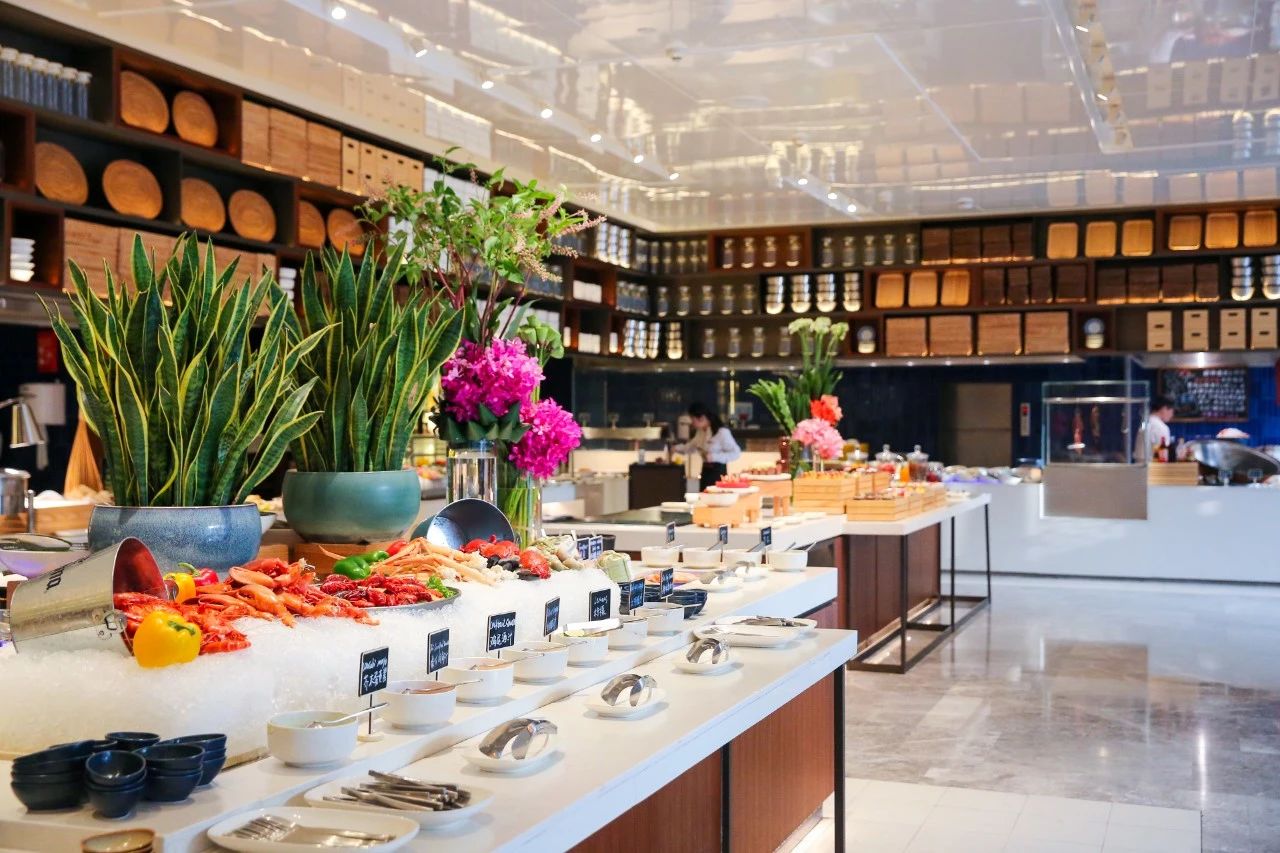 上海虹桥这家自助餐厅,248元就可以实现小龙虾&榴莲自由!