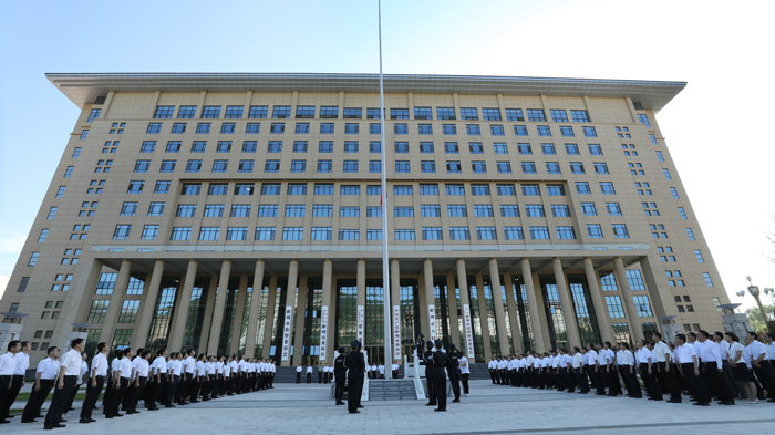 彬州市举行升国旗仪式