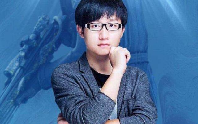 cf有史以来最热主播没有之一,陈子豪伴你走过十年火线青春!