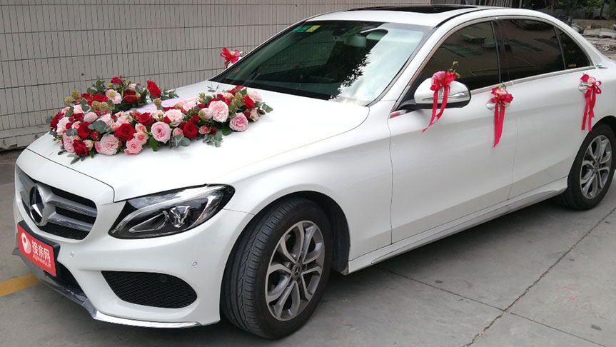 婚车颜色:白色婚车参考价格:500/辆奔驰c级外观时尚大气,突显尊贵