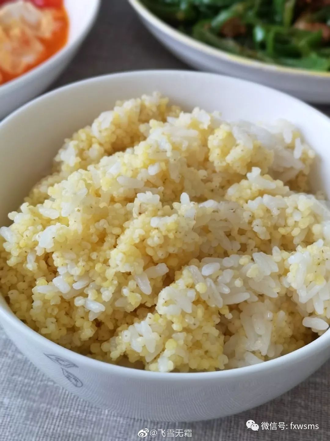 小米饭将小米和大米1比1,按照正常煮饭程序煮熟就可以了最近刚刚吃的