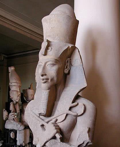 古埃及帝王叫法老,为啥现在不这么叫了?历史出现了断代!_王朝