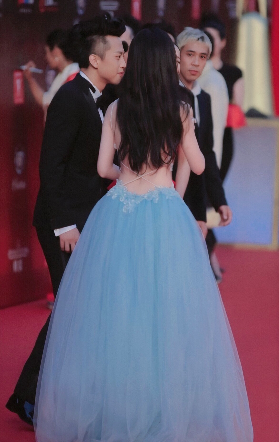 刘亦菲穿露背装 网友惊叹这才是仙女的背