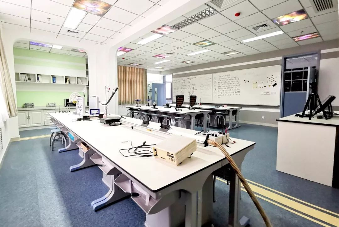 姚文彬科技创新实验室内景
