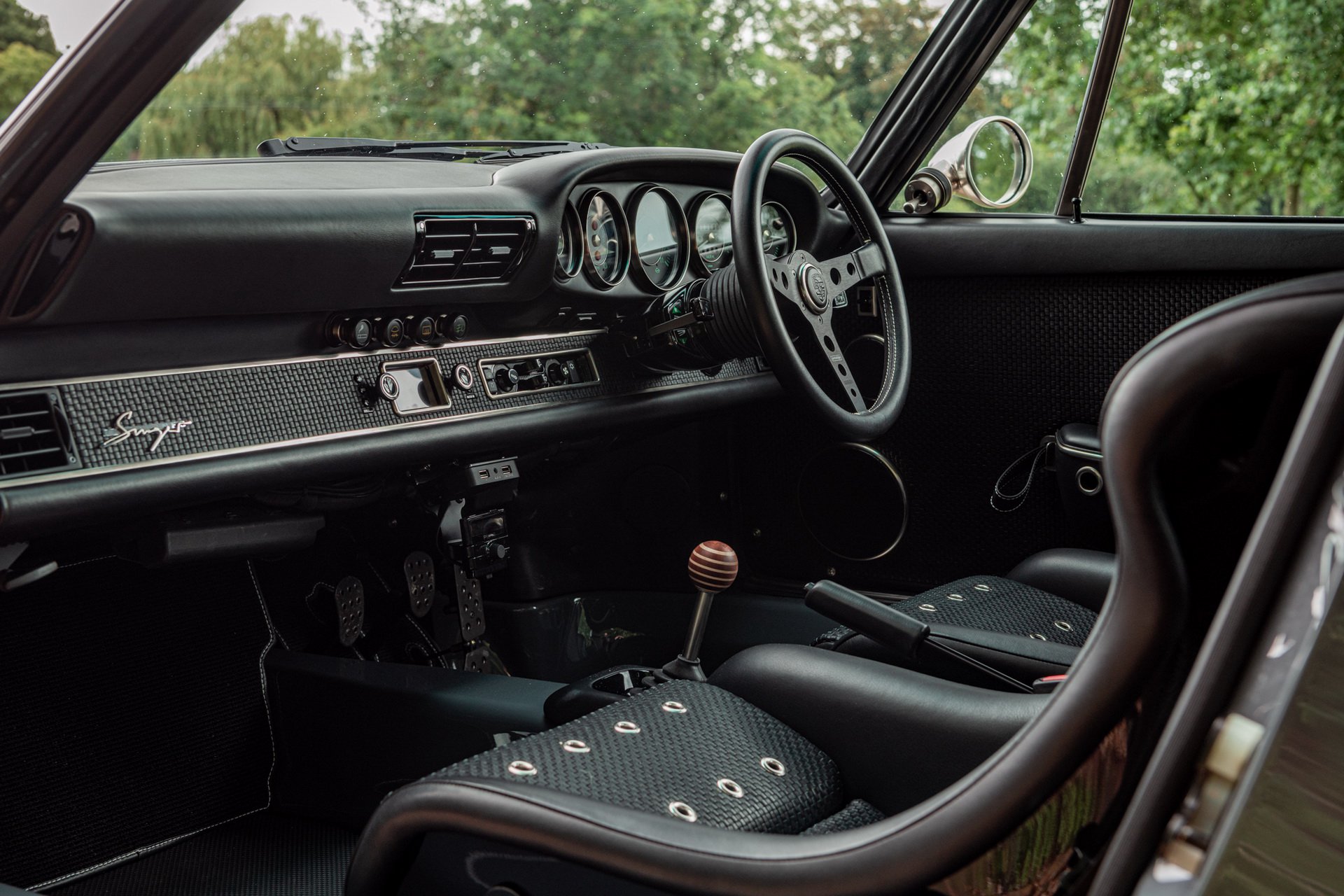 古德伍德庆祝成立10周年,展出三款定制改装款保时捷911