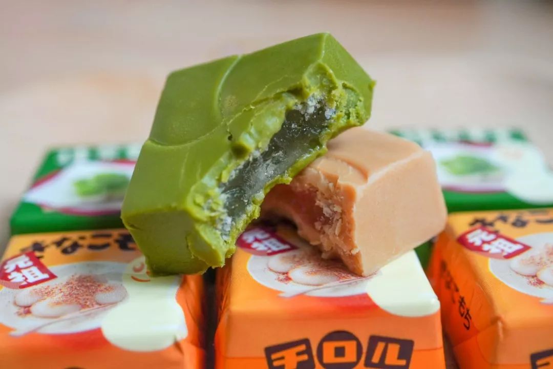 吃到一款有趣的巧克力零食!