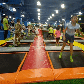 499元抢购万达茂袋鼠王蹦床公园蹦床项目两次票畅玩8大区域教练教学