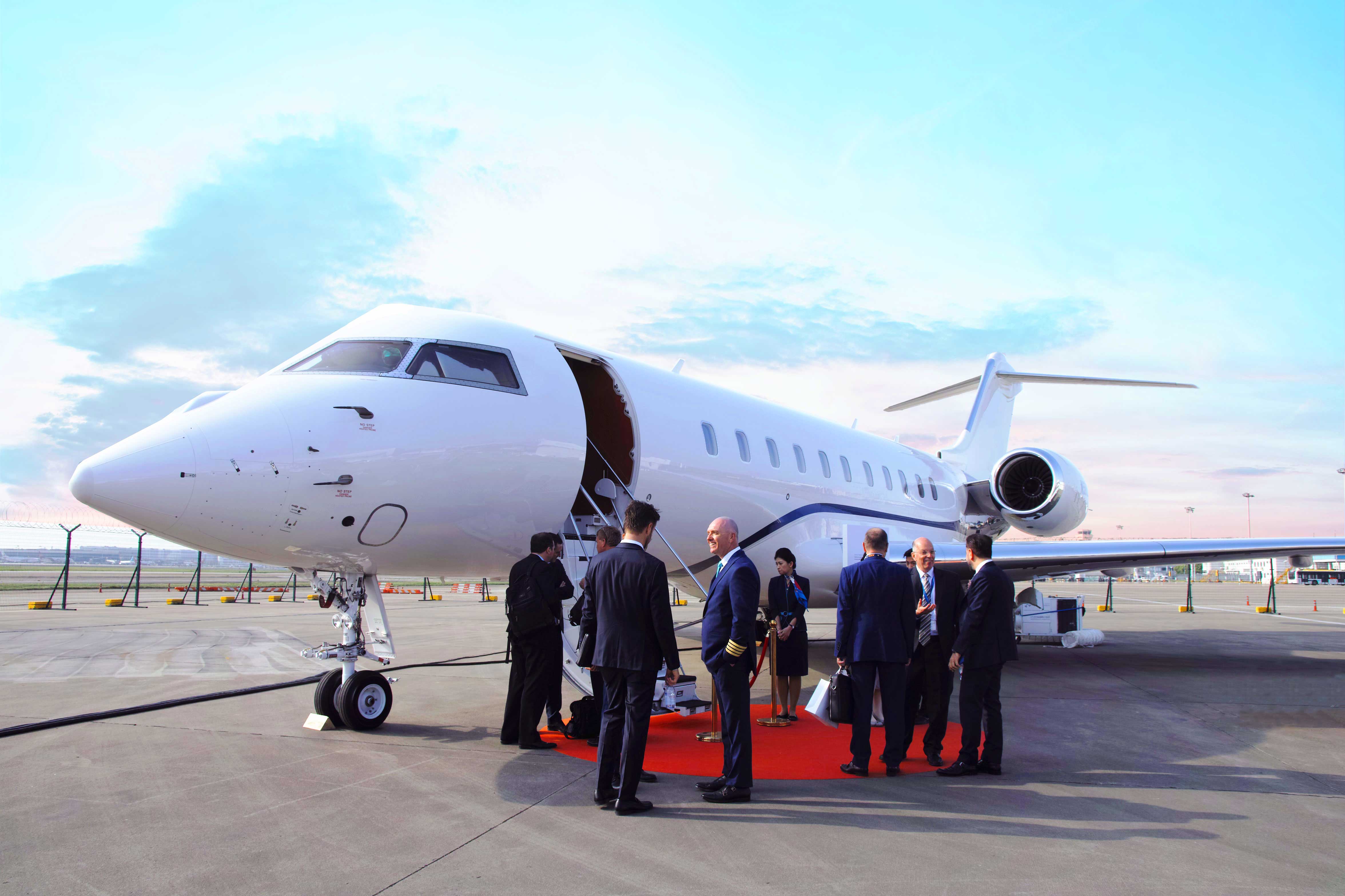 共有6人拥有公务机,其中5架都是湾流g550