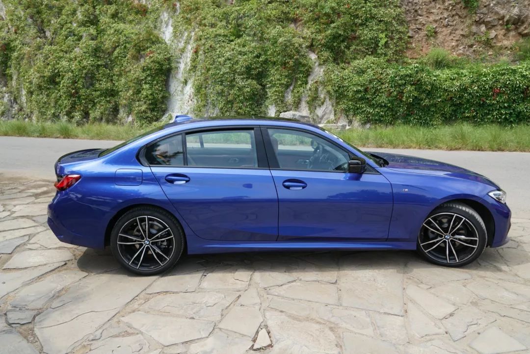 试驾详解新一代宝马3系性格变内敛骨子里仍是台驾驶者之车