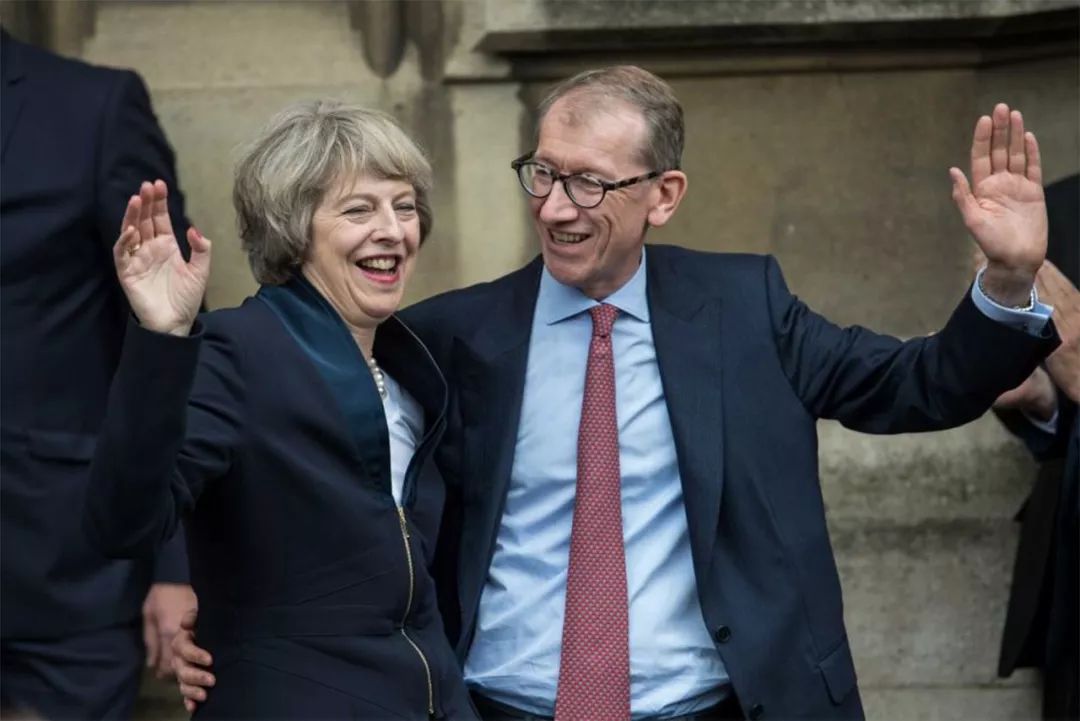 42年前特蕾莎梅和老公第一次相遇竟是在喧闹的迪斯科舞厅