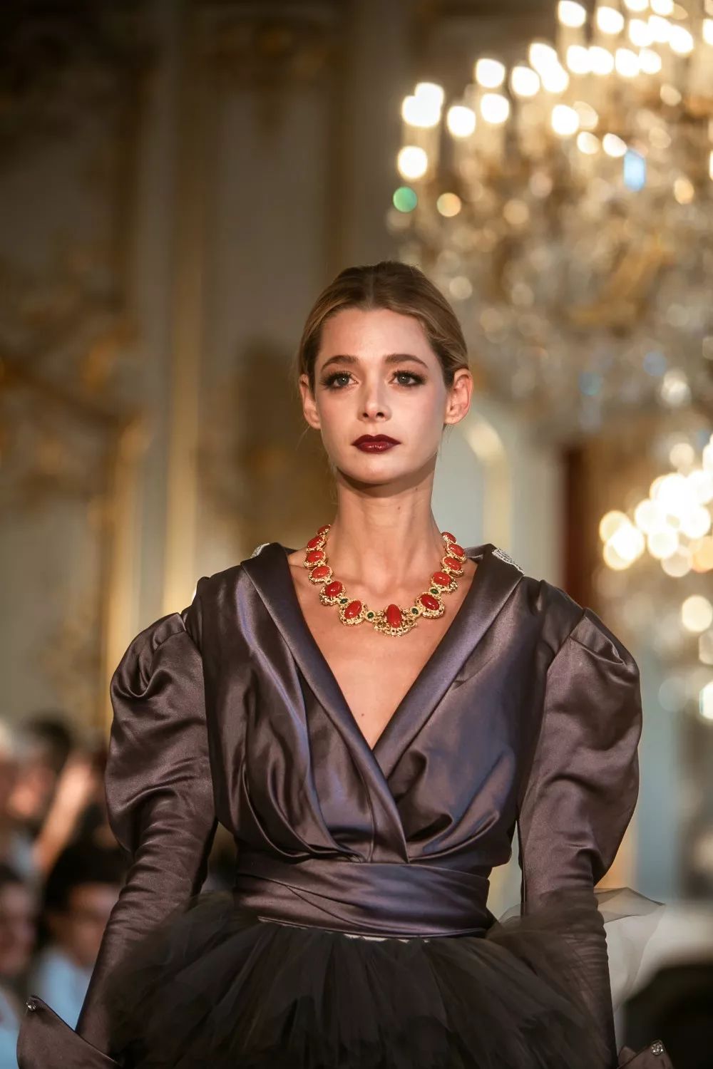 从体育世界冠军到非遗传承人的华丽转身非遗中国古董珠宝品牌闪耀巴黎