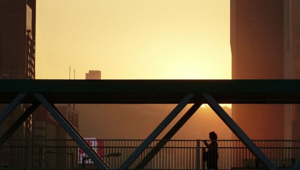 高端卖不动,低价干不过,家电经销商只有“等死”一条路?-家电圈官网